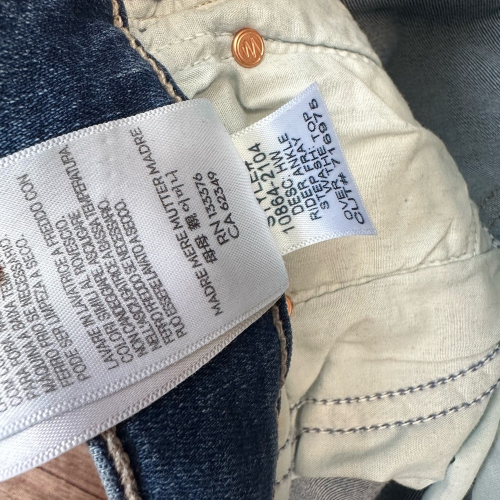 MOTHER  High Waisted Rider Ankle Step Fray Jeans in Over The Top size 28 - Picture 11 of 11